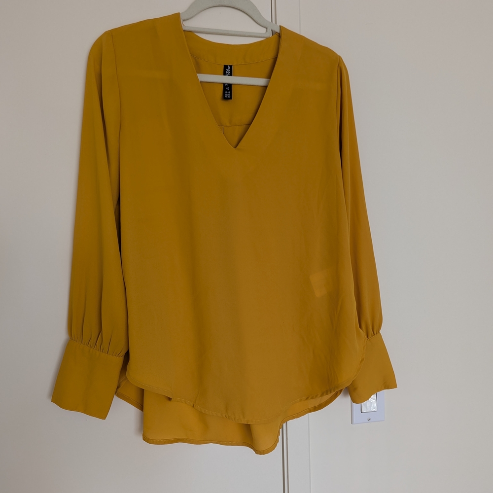 Elegant Mustard V-Neck Blouse